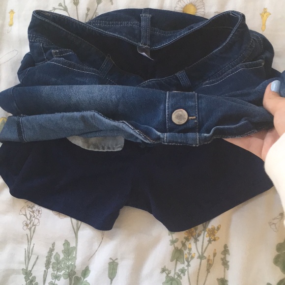 Button up jean skirt - Picture 3 of 3